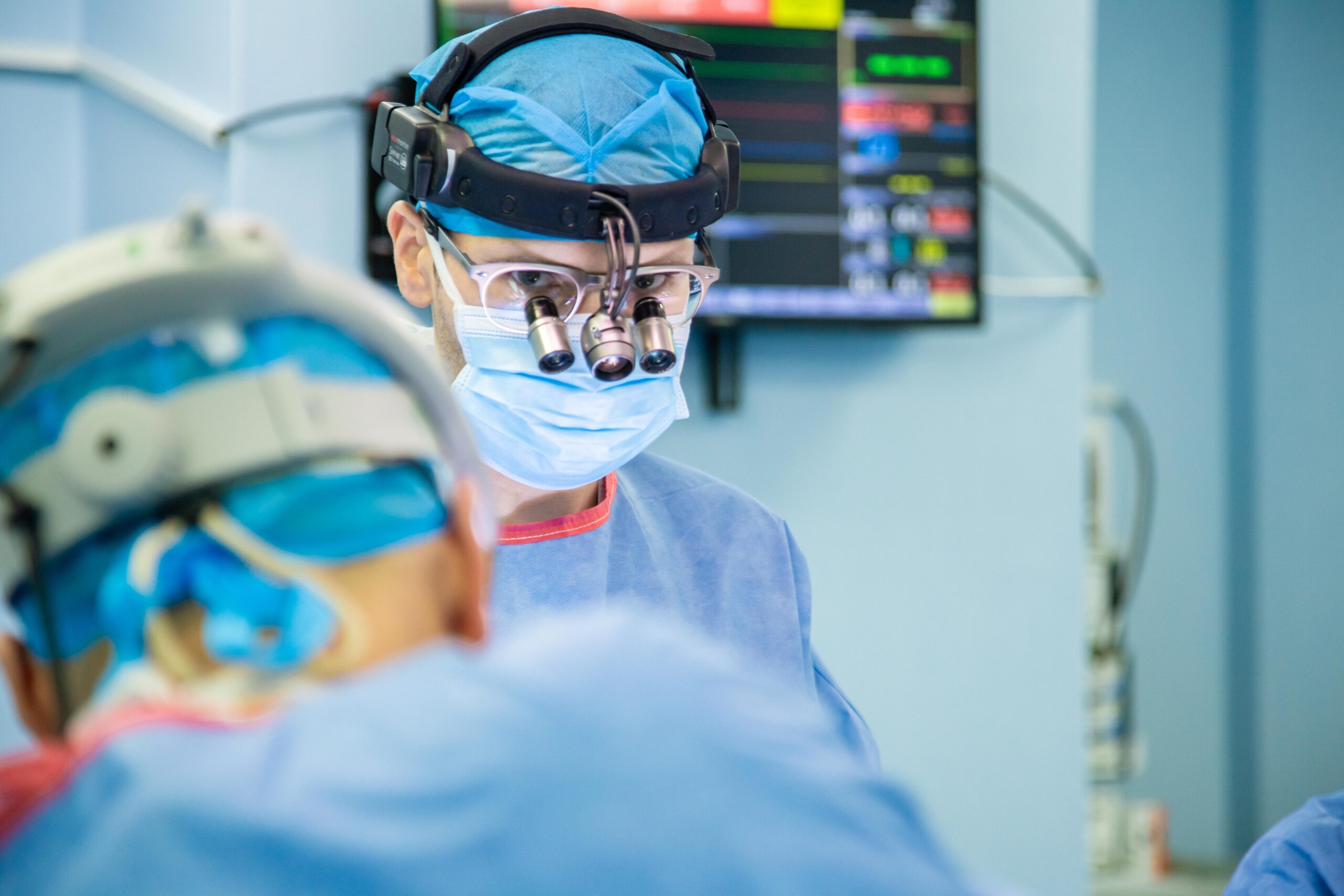 Dr. Vlad Halga, medic specialist chirurgie cardiovasculara